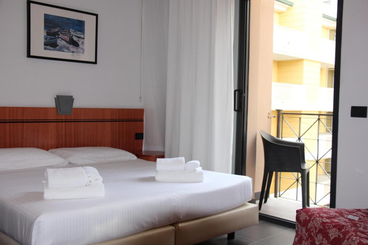 Hotel Nettunia Rimini Extérieur photo